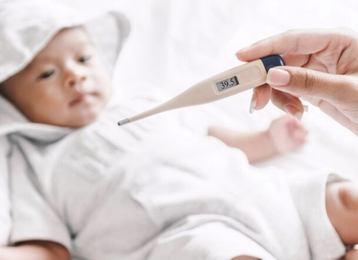 Kapan Harus Segera Mendapatkan Pertolongan Darurat Bila Balita Mengalami Demam?