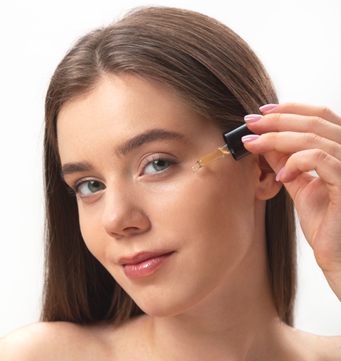 3 Rekomendasi Serum Retinol yang Aman untuk Pemula