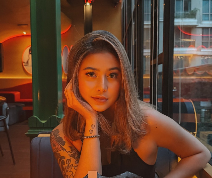 Awkarin Jawab Isu Pindah ke Australia karena Hamil