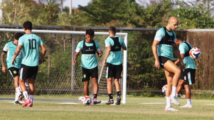 2 Pilar Persebaya Diragukan Tampil Lawan Semen Padang