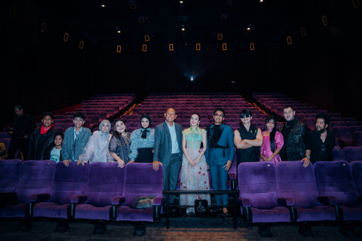 Film Jadi Tuh Barang Hadiahi Penonton Umrah Jika Tembus 1 Juta Penonton