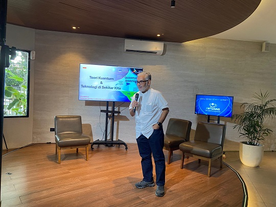 Wow! Arah Tendangan Ronaldo Bisa Diprediksi Lewat Fisika Mesoskopik! Ini Penjelasan Guru Besar IPB