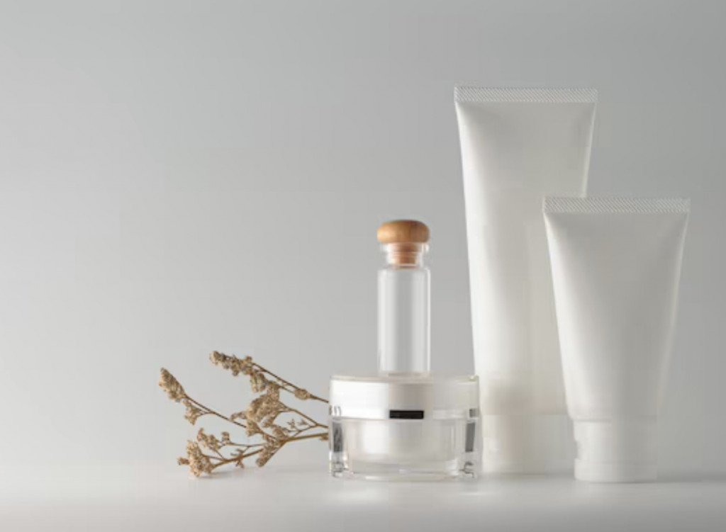 Badan Pengawas Obat dan Makanan (BPOM) kembali merilis daftar produk skincare yang mengandung bahan merkuri. Ilustrasi Freepik