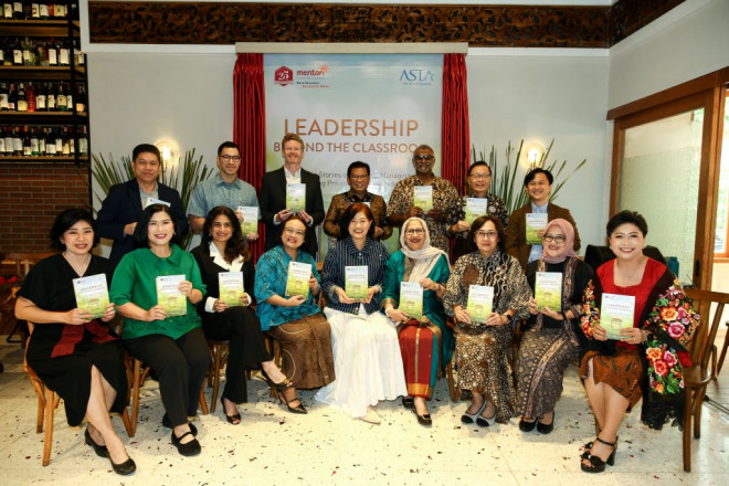 Peluncuran Buku Leadership Beyond the Classroom