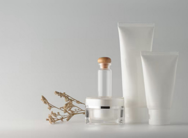 3 Berita Terpopuler Gaya: 12 Skincare Mengadung Merkuri Hingga Alat Makan Bayi