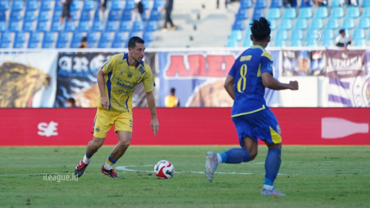 Haye Girang Pertama Kalinya Tampil Penuh untuk Persib