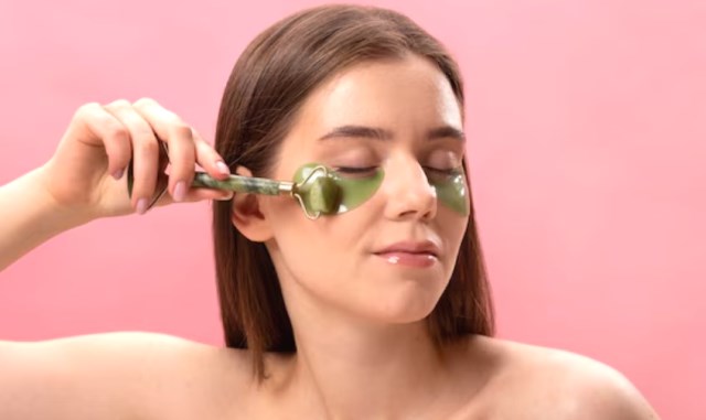 Rekomendasi 3 Skincare Malam Terbaik untuk Kulit Usia 40 Tahun