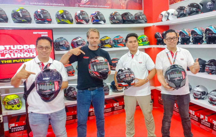 SMK dan Studds Rilis 4 Helm Baru di IMOS 2025
