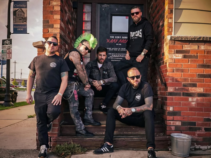 Band Punk Inggris Booze & Glory, Remake Lagu Band Asal Sleman di Album Terbaru