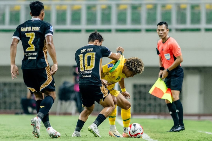 Dramatis, Dewa United Ditahan Imbang 10 Pemain Persebaya pada Menit Akhir