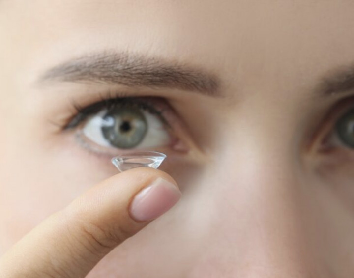 5 Tren Warna Softlens 2025 yang Kalem nan Cerah