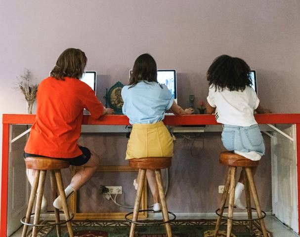 Apa Itu Quite Covering ala Gen Z di Dunia Kerja?