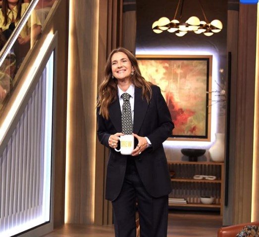 Tips Parenting ala Drew Barrymore Ajarkan Keseimbangan