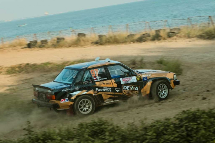 Dewa United Motorsports Gondol Juara Tim di Seri-4 Kejurnas Sprint Rally