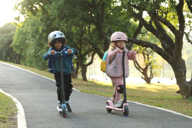  Skuter bukan hanya mainan roda tapi juga dukung perkembangan emosional dan fisik anak sejak usia dini. (Foto: Ilustrasi/Dok. Pexels.com)