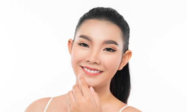 3 Berita Terpopuler Gaya: Rekomendasi Basic Skincare untuk Kulit Beruntusan Hingga Putri Marino