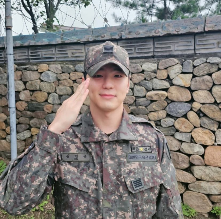Kim Min Kyu Rampungkan Wajib Militer, Siap Kembali ke Dunia Hiburan