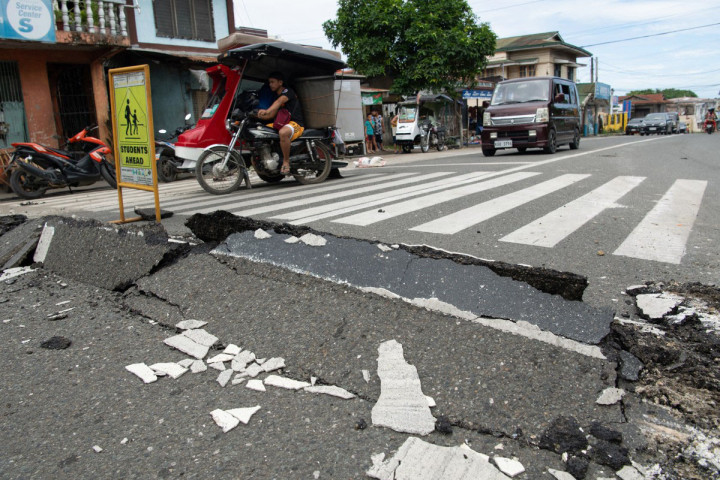 Gempa 6,9 Magnitudo Guncang Filipina