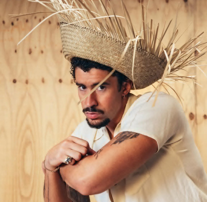 Pengumuman Bad Bunny Sebagai Headliner Super Bowl 2026 Tuai Kontroversi