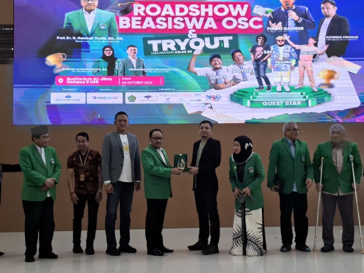 Ratusan Siswa Antusias Ikut Roadshow Beasiswa OSC 2025 di Kampus UMI