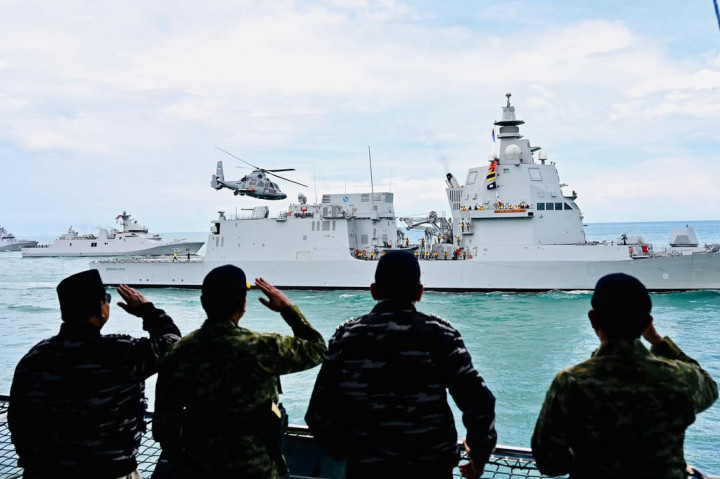 Potret Suasana Saat Presiden Prabowo Saksikan Acara Presidential Inspection