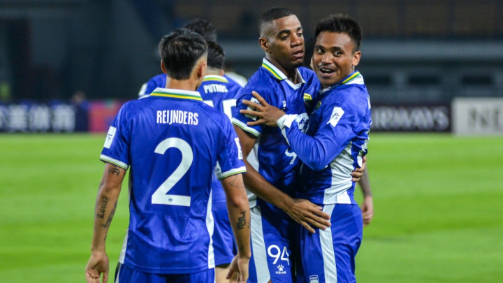 Hodak Anggap Inkonsistensi Persib Masih Wajar