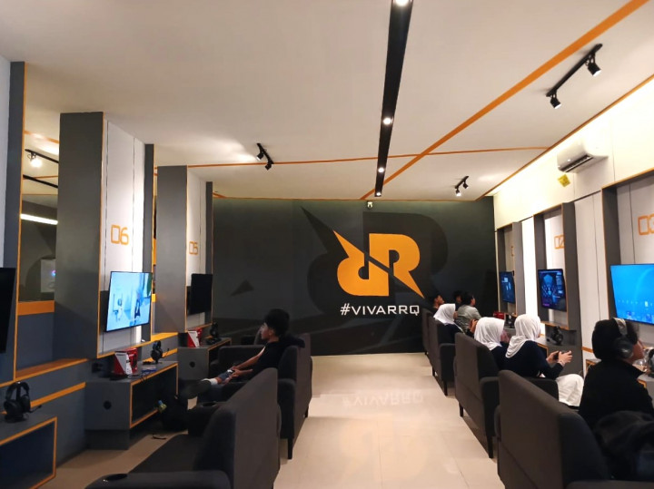 Intip Fasilitas RRQ Arena Bandung: Dari PC Spek Dewa hingga Netflix VIP Room