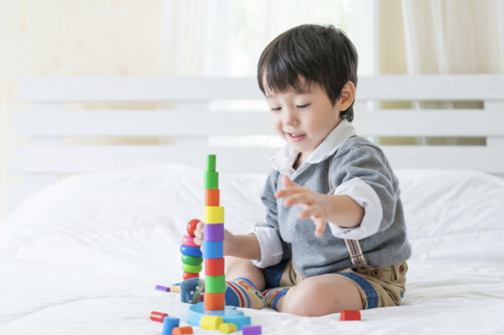 Ide Permainan yang Bisa Bikin Anak Asyik Sendiri ketika Orang Tua sedang Sakit