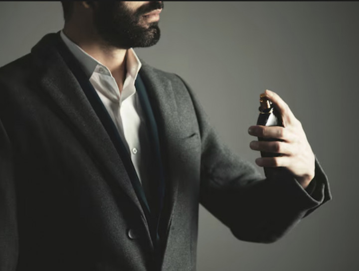 5 Rekomendasi Parfum Pria Maskulin dan Tahan Lama di Bawah Rp100 Ribu