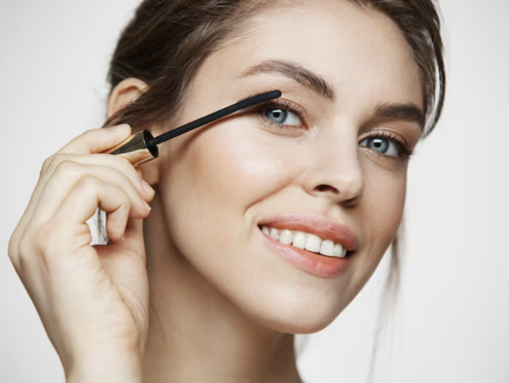 4 Rekomendasi Maskara Waterproof Nggak Gampang Luntur Harga Under Rp100 Ribu