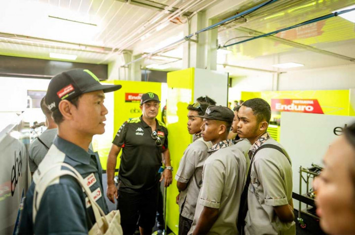 Enduro Mandalika Experience, Ajak Siswa SMK Masuk Paddock