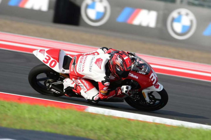 Pembalap Astra Honda Melesat Kencang di IATC Mandalika 2025