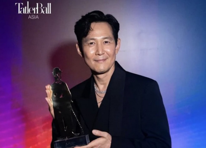Lee Jung Jae Ukir Sejarah sebagai Orang Korea Pertama Raih Penghargaan Chaplin Asia