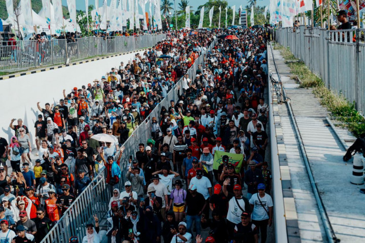 Pecah Rekor! MotoGP Mandalika Dibanjiri 140.324 Pengunjung dan Berikan Dampak Ekonomi Tinggi