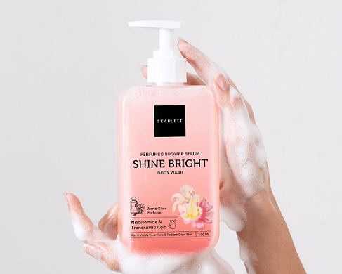 Perfumed Shower Serum Body Wash Shine Bright. (Foto: Dok. Scarlett)