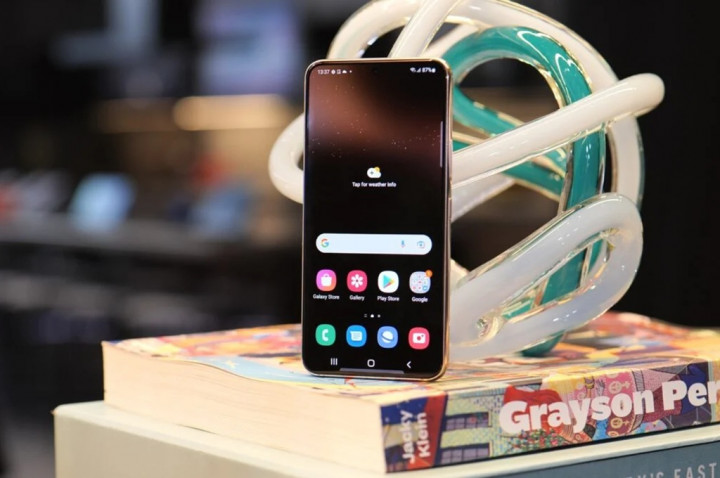 Seri Samsung Galaxy S22 Kini Terima Update One UI 8