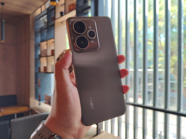 Review realme 15 5G, Gak Nyangka Kamera dan Daya Tahan Baterainya Begini!
