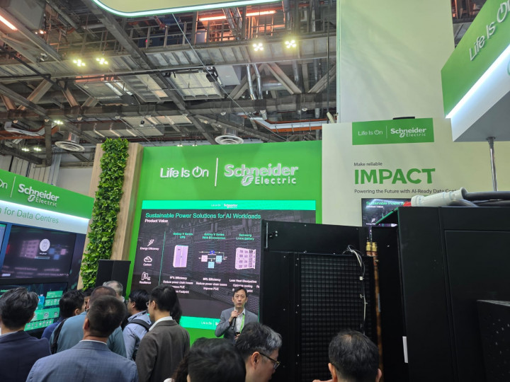 Solusi Pendingin Data Center Cair Schneider Electric x Motivair untuk Era AI