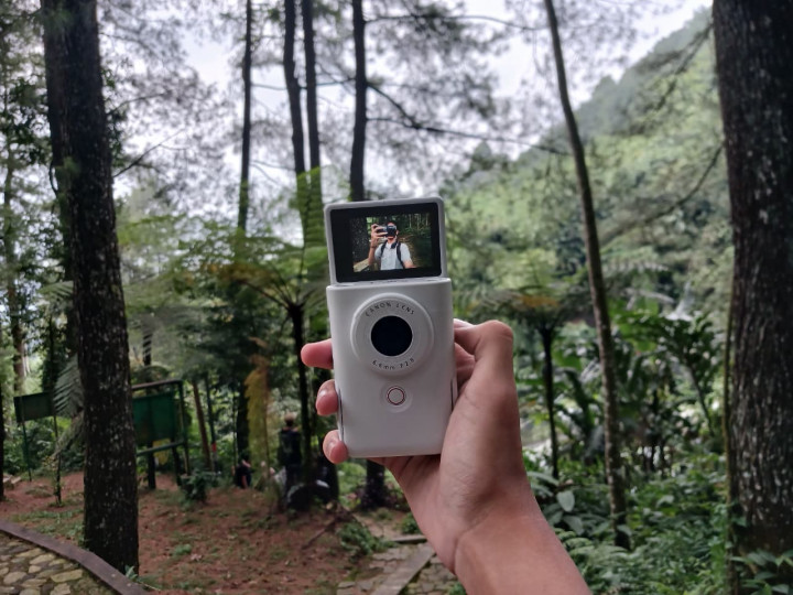 Canon PowerShot V10, Kamera Mini Praktis yang Lebih dari Sekadar Vlogging Cam