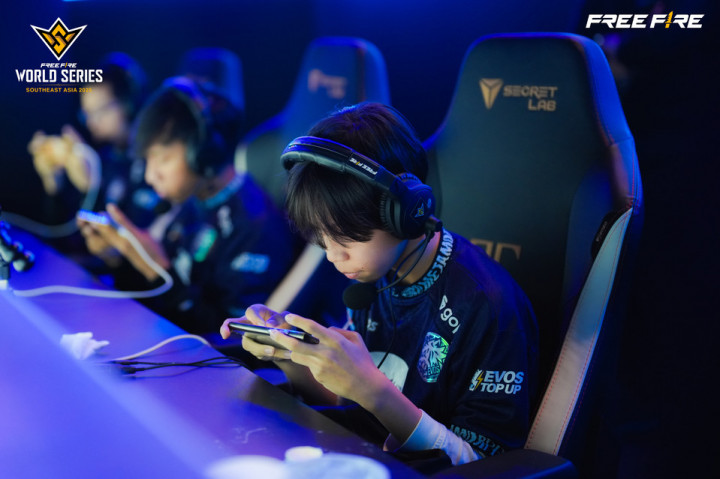 Team Falcons Raih 2 Gelar Juara di FFWS SEA 2025 Fall