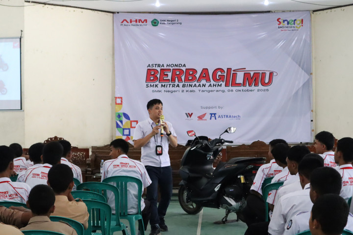 Honda Transfer Teknologi Skutik 160 cc Ke Siswa SMK