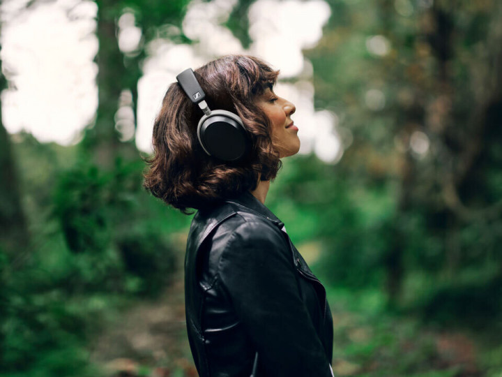 Headphone Sennheiser HDB 630 Ada EQ Parametris dan Baterai 60 Jam