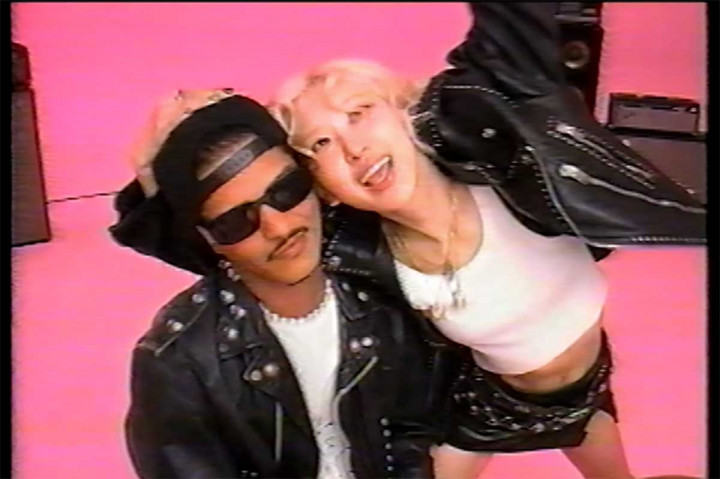 Terungkap! Bruno Mars dan Rose Sempat Berantem Hebat