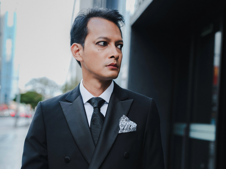 Fedi Nuril Ungkap Cerita di Balik Riasan 