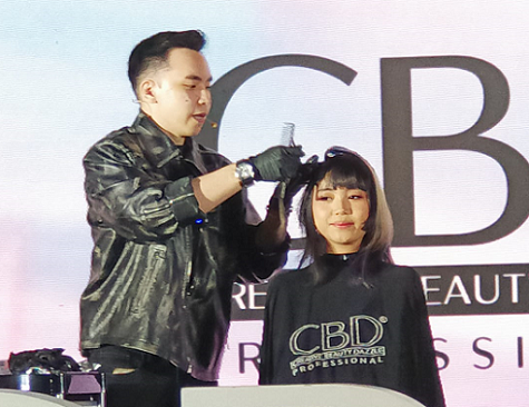 4 Tren Warna Rambut 'Immerse in Beauty' yang Bikin Kamu Tampil Beda