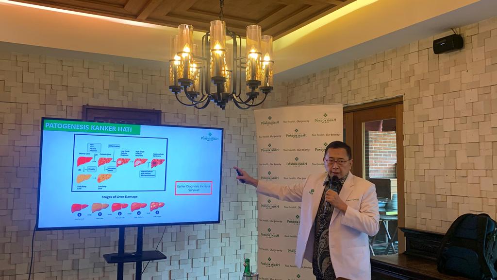 Prof. Dr. dr. Rino Alvani Gani, Sp. P.D, Subsp. G.E.H. (K)., Dokter Spesialis Penyakit Dalam RS Pondok Indah. Dok. Secilia/Medcom