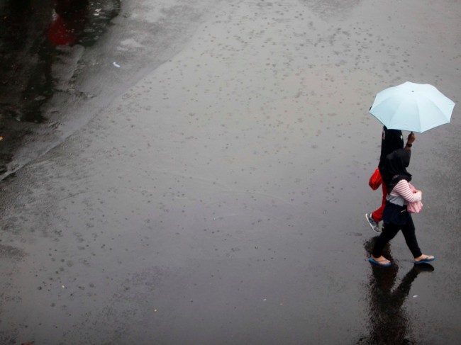 Temuan Peneliti BRIN Ungkap Fakta Mengejutkan: Air Hujan di Jakarta Mengandung Mikroplastik