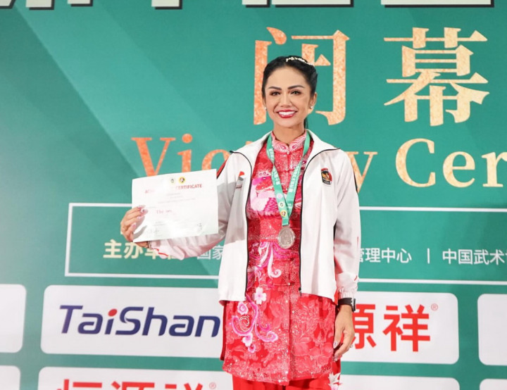 Keren! Kris Dayanti Raih Medali Perak di Kejuaraan Wushu Dunia