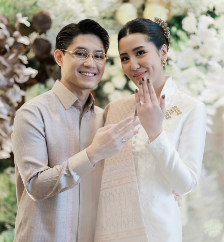 Selamat! Teuku Rassya Lamar Cleantha Islan Usai Lima Tahun Pacaran