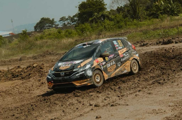 Dewa United Motorsports Kunci Gelar Juara Tim di Sprint Rally Seri-5